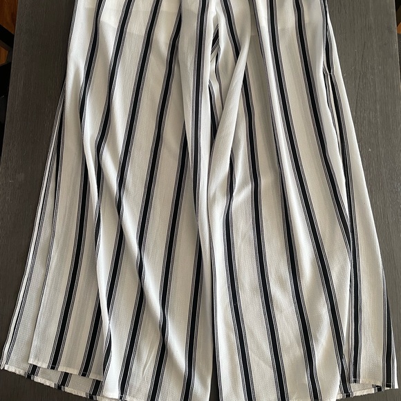 White and Black strapless top and pant set - Picture 9 of 10